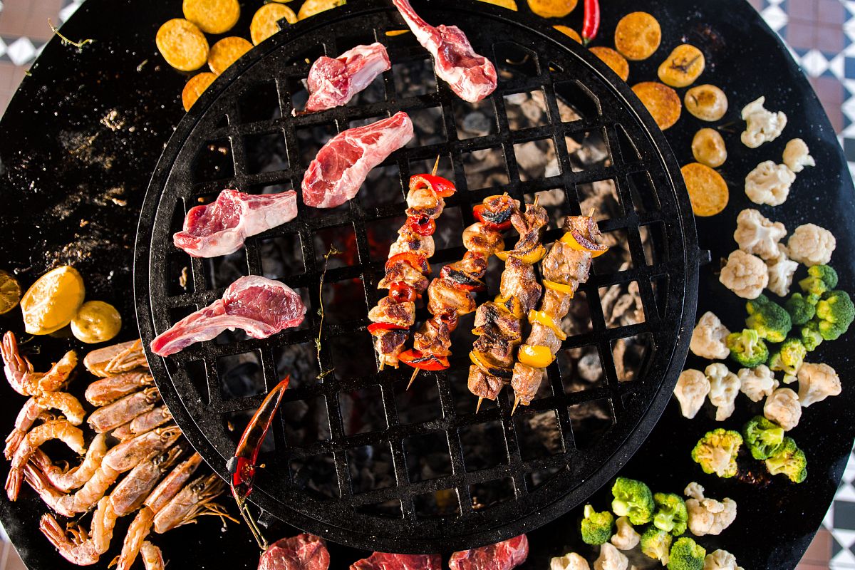 Grill House & Pool